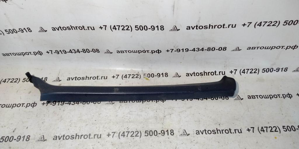 Audi 100 C3 (1982—1988) для Накладка на стойку лобового стекла правая