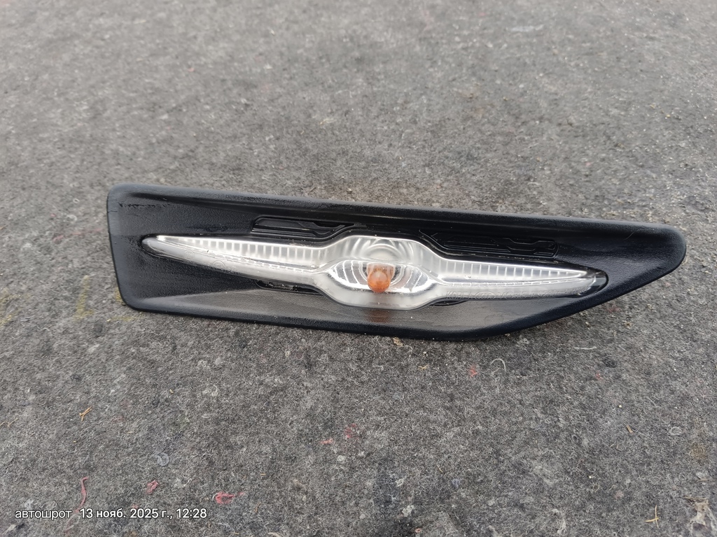 KIA Rio III (2011—2015) для Повторитель на крыло правый белый