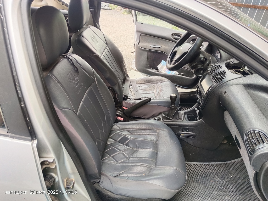Peugeot 206 I (1998—2012) для Сиденья передние
