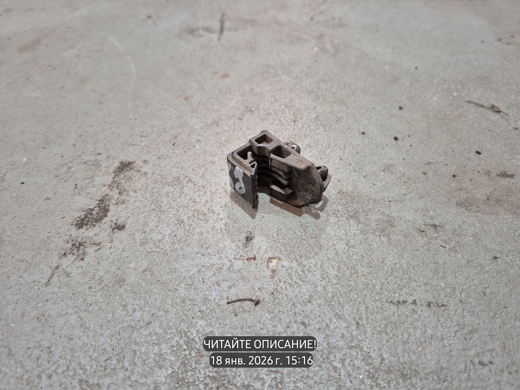 Toyota Lite Ace Noah I рестайлинг (1998—2001) для Крепление фары правой