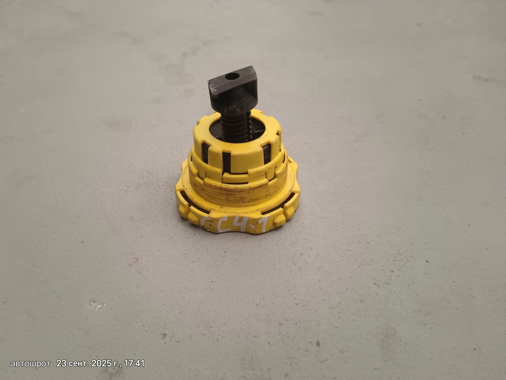 Citroen C4 I (2004—2014) для Крепление запасного колеса