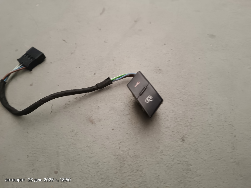 Audi A6 C5 (1997—2001) для Кнопка блокировки дверей