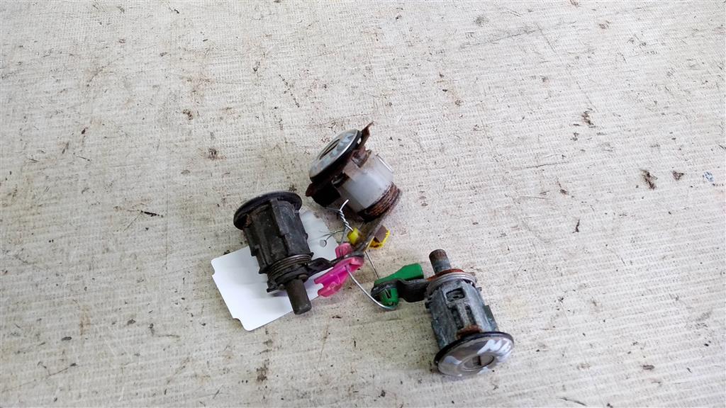 Nissan Micra K11 (1992—2002) для Личинка км-т