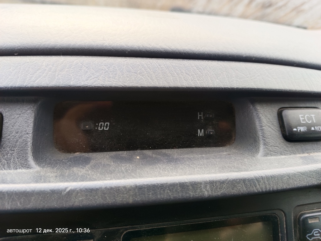Toyota Hiace Regius I (1997—1999) для Часы