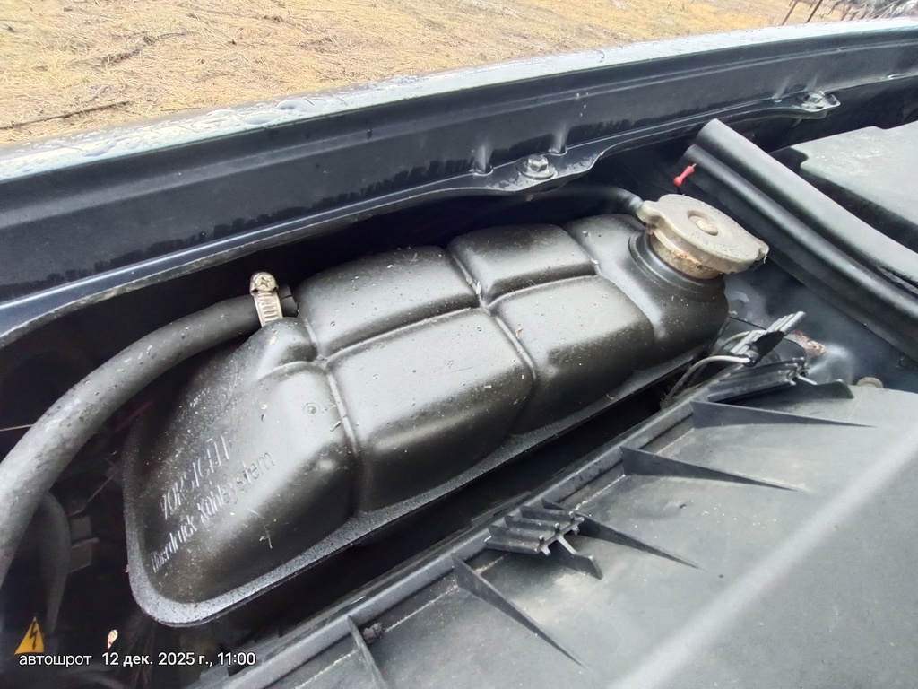 Mercedes-Benz E-класс W210/S210 (1995—1999) для Бачок расширительный ДВС