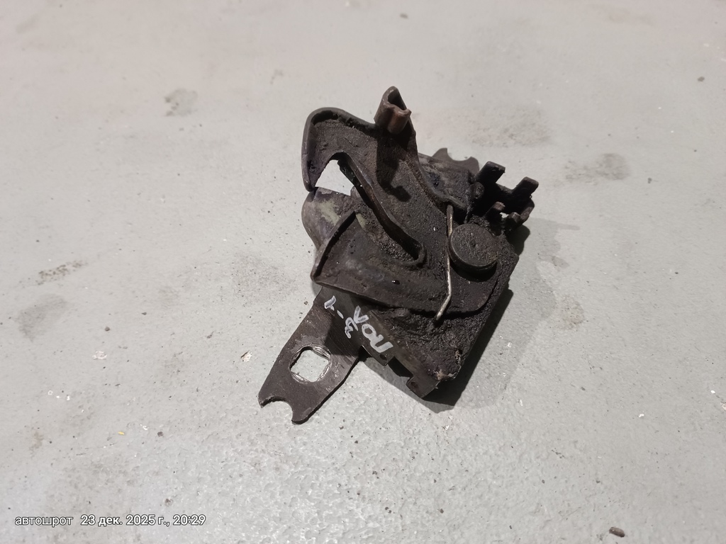 VOLKSWAGEN Polo III (1994—2002) для Замок капота