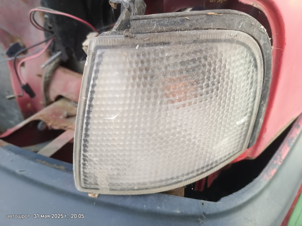 Nissan Primera P10 (1990—1995) для Указатель поворота белый пара