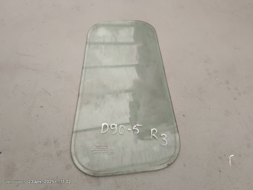 Land Rover Defender I (1983—2007) для Стекло кузовное глухое правое