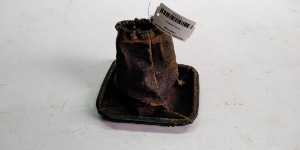 Opel Omega A (1984—1994) для Чехол кулисы