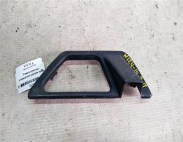 Рамка крючка двери правой для Mercedes-Benz E-класс W124/S124/C124/A124 (1984—1997)  запчасти бу