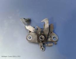 Замок капота для Peugeot 107 I рестайлинг (2009—2012)  запчасти бу