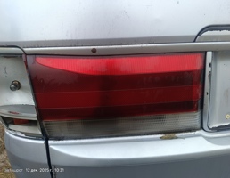 Фонарь задний внутренний левый для Toyota Hiace Regius I (1997—1999)  запчасти бу