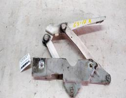 Петля капота правая для Audi 100 C3 (1982—1988)  запчасти бу