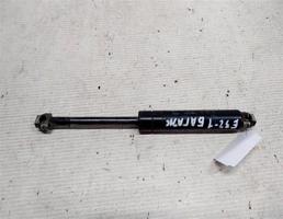 Амортизатор крышки багажника для BMW 7 серия E32 (1986—1994)  запчасти бу