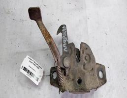 Замок капота для Nissan Laurel Spirit I рестайлинг (1983—1986)  запчасти бу