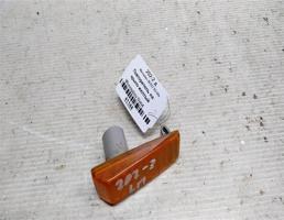 Повторитель на крыло желтый для Mercedes-Benz C-класс W202/S202 (1993—1997)  запчасти бу