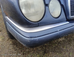 Молдинг бампера переднего правый для Mercedes-Benz E-класс W210/S210 (1995—1999)  запчасти бу