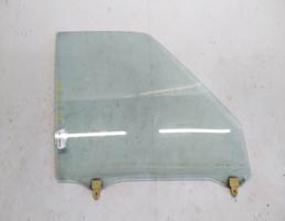Стекло двери передней правой для Mazda 626 GC (1982—1987)  запчасти бу