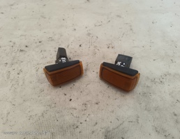 Повторитель на крыло желтый пара для Volvo 850 I (1991—1997)  запчасти бу