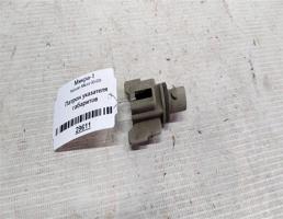 Патрон указателя габарита для Nissan Micra K11 (1992—2002)  запчасти бу