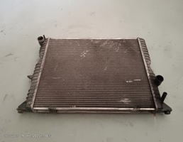 Радиатор основной для Land Rover Defender I (1983—2007)  запчасти бу