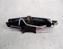 Домкрат для Nissan Almera G15 12-18г  запчасти бу