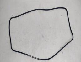 Резинка крепления стекла для Hyundai Grace I (1986—2004)  запчасти бу