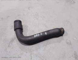 Патрубок радиатора верхний для VOLKSWAGEN Passat B5 (1996—2001)  запчасти бу