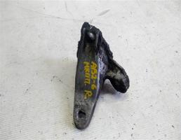 Кронштейн КПП правый для Audi 90 B2 (1984—1987)  запчасти бу