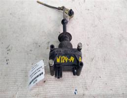 Вакуумный привод замка двери задней для Mercedes-Benz E-класс W124/S124/C124/A124 (1984—1997)  запчасти бу