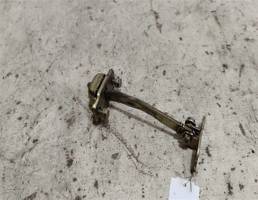 Ограничитель двери передней для VOLKSWAGEN Polo III (1994—2002)  запчасти бу