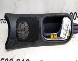 Крючок двери передней правой для Audi A4 B5 (1994—1999)  запчасти бу