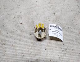 Патрон указателя поворота для VOLKSWAGEN Transporter T3 (1979—1992)  запчасти бу