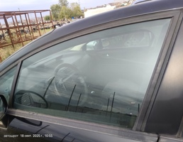 Стекло двери передней левой для Citroen C4 I (2004—2014)  запчасти бу