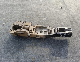 Крепление ручки двери наружней предней левой для Renault Megane II (2002—2006)  запчасти бу