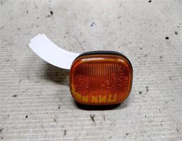 Повторитель на крыло желтый для Toyota Picnic I (1996—2001)  запчасти бу