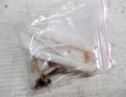 Пистон молдинга наружнего для Audi A6 C4 (1994—1997)  запчасти бу