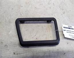 Рамка крючка двери правой для VOLKSWAGEN Passat B2 (1980—1988)  запчасти бу