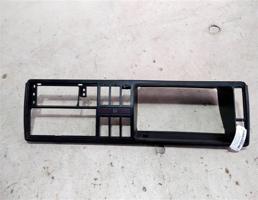 Рамка панели приборов для VOLKSWAGEN Jetta II (1984—1992)  запчасти бу
