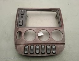 Рамка магнитолы для Mercedes-Benz M-класс W163 (1997—2001)  запчасти бу