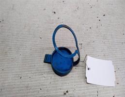 Крышка бачка омывателя для Audi 80 B4 (1991—1996)  запчасти бу