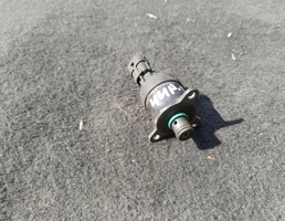 Регулятор давления топлива для Jeep Cherokee III (2001—2004)  запчасти бу