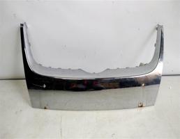 Накладка бампера переднего для VOLKSWAGEN Jetta V (2005—2011)  запчасти бу