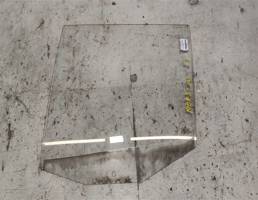 Стекло двери задней левой для VOLKSWAGEN Polo III (1994—2002)  запчасти бу