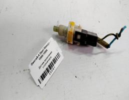 Датчик включения стоп сигнала для Opel Omega A (1984—1994)  запчасти бу