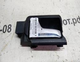 Крючок двери передней левой для VOLKSWAGEN Passat B5 (1996—2001)  запчасти бу