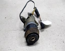 Кнопка открывания багажника личинка для Audi A6 C4 (1994—1997)  запчасти бу