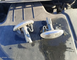 Повторитель на крыло белый пара для Peugeot 107 I рестайлинг (2009—2012)  запчасти бу