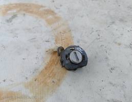 Личинка ручки двери правой для Audi 80 B4 (1991—1996)  запчасти бу