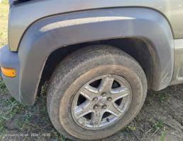 Накладка на арку крыла км-т для Jeep Cherokee III (2001—2004)  запчасти бу